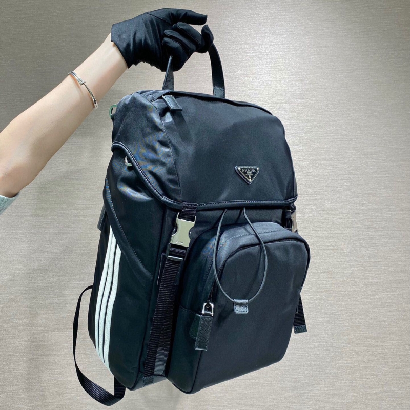 Pra*a backpacks